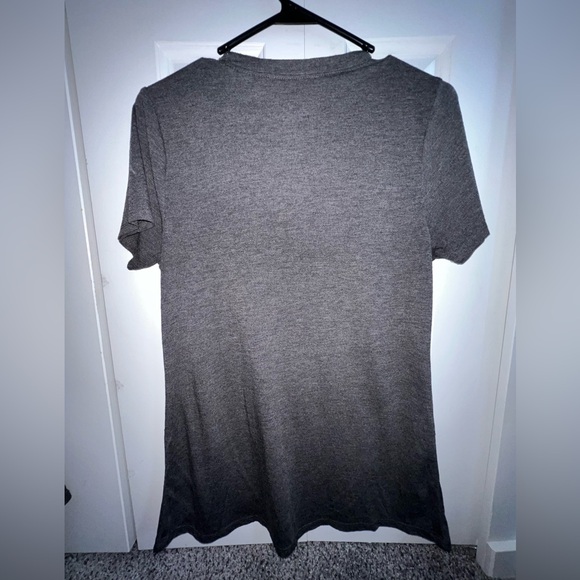 Large Graphic tshirt - Picture 2 of 3